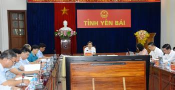 Đồng chí Ngô Hạnh Phúc – Phó Chủ tịch UBND tỉnh cùng các đại biểu dự Hội nghị tại điểm cầu tỉnh Yên Bái.